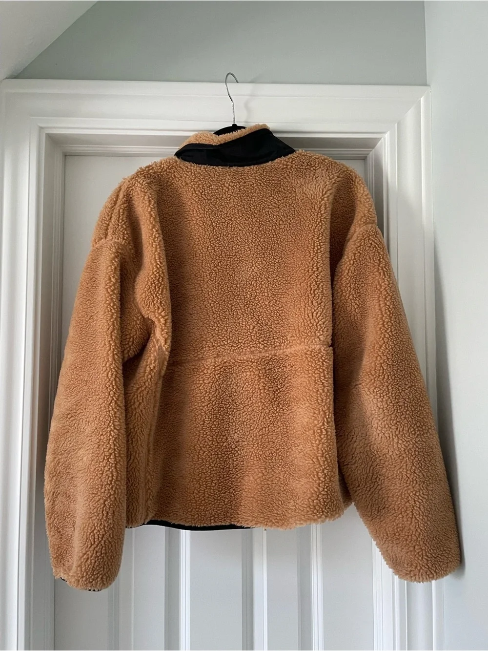 The North Face Women's Tan Sherpa Fleece Jacket with Black Trim - Picture 3 of 4